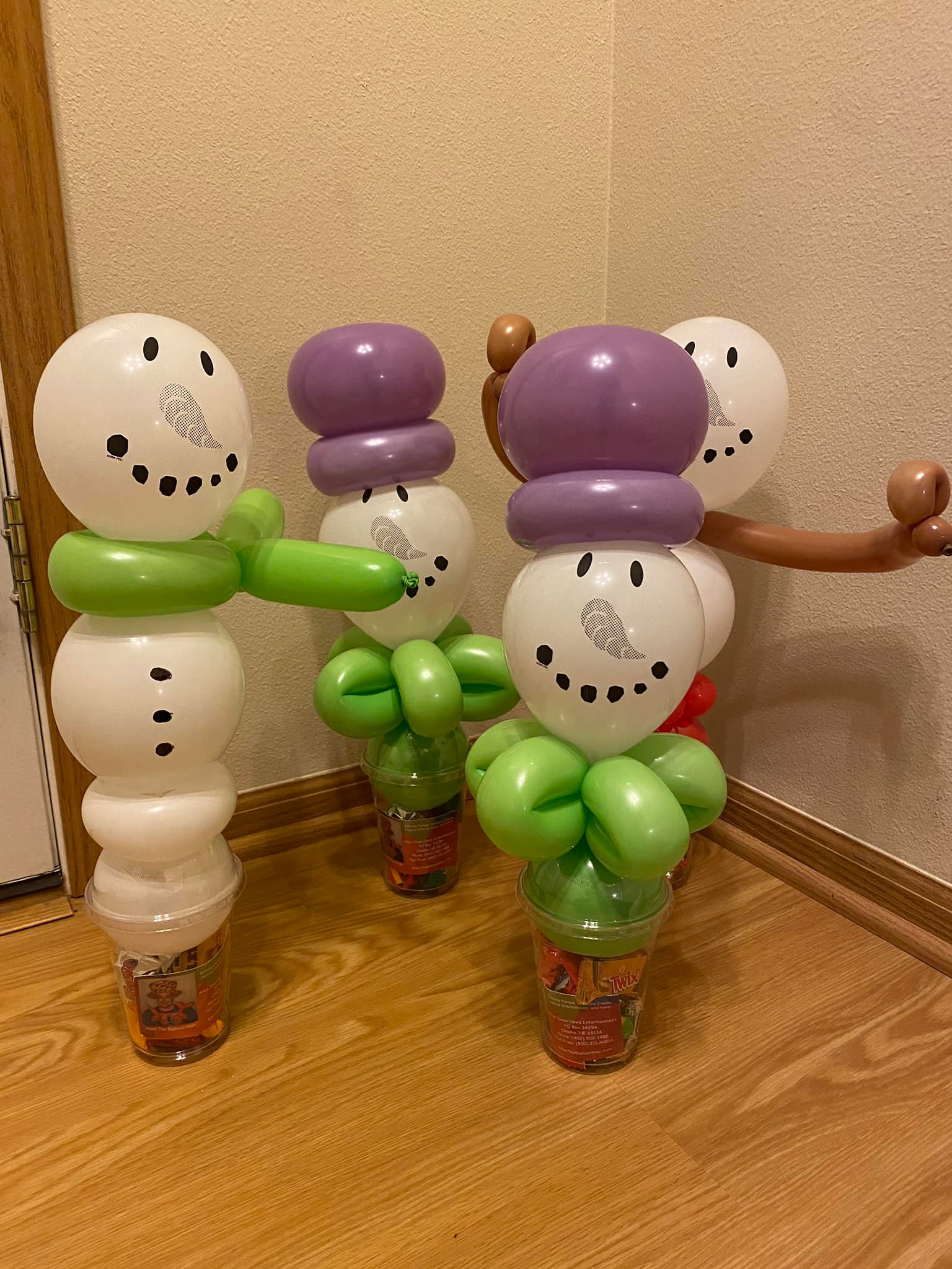 Balloon Snow Men